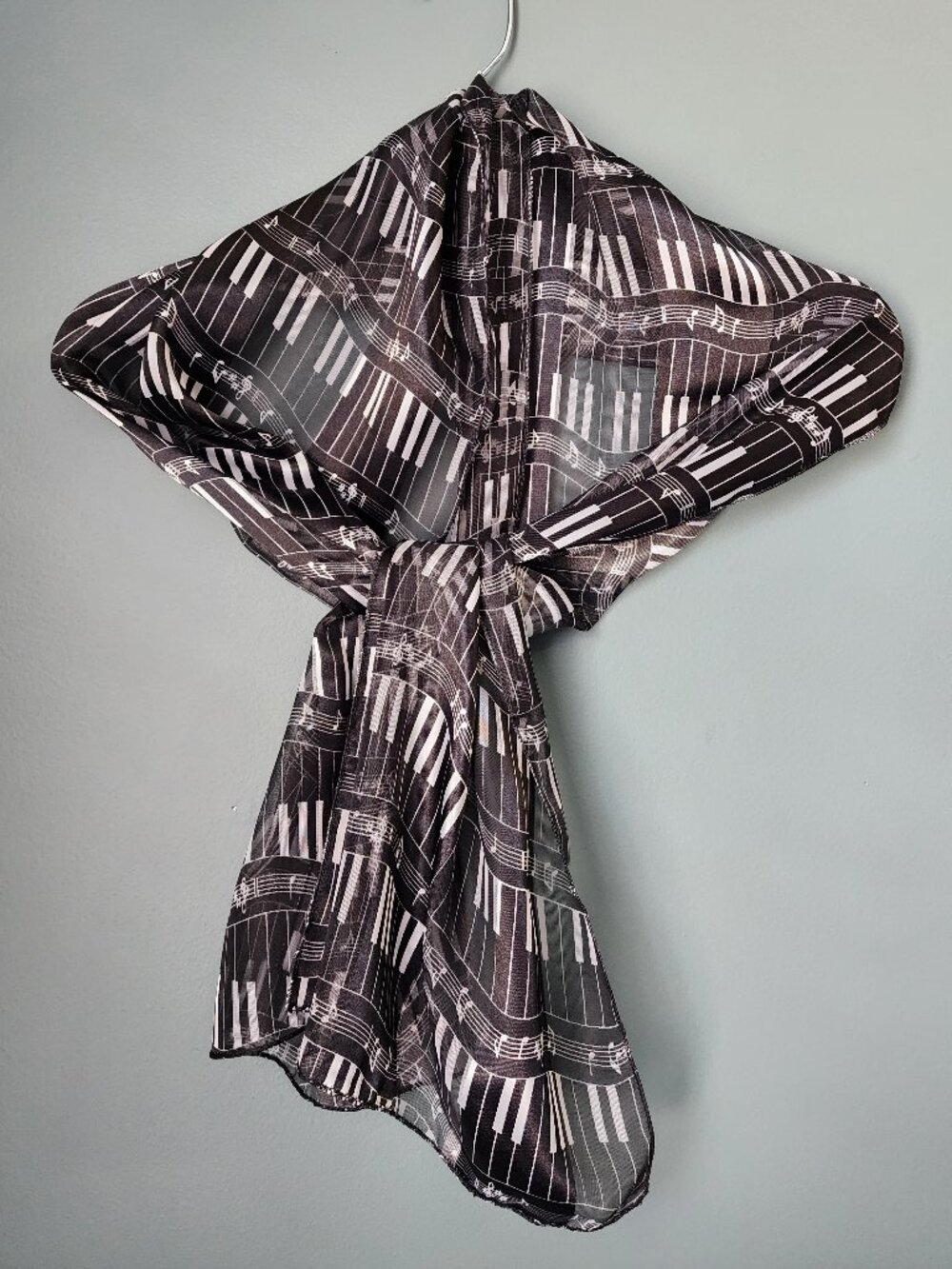 Lightweight Musical Piano Scarf